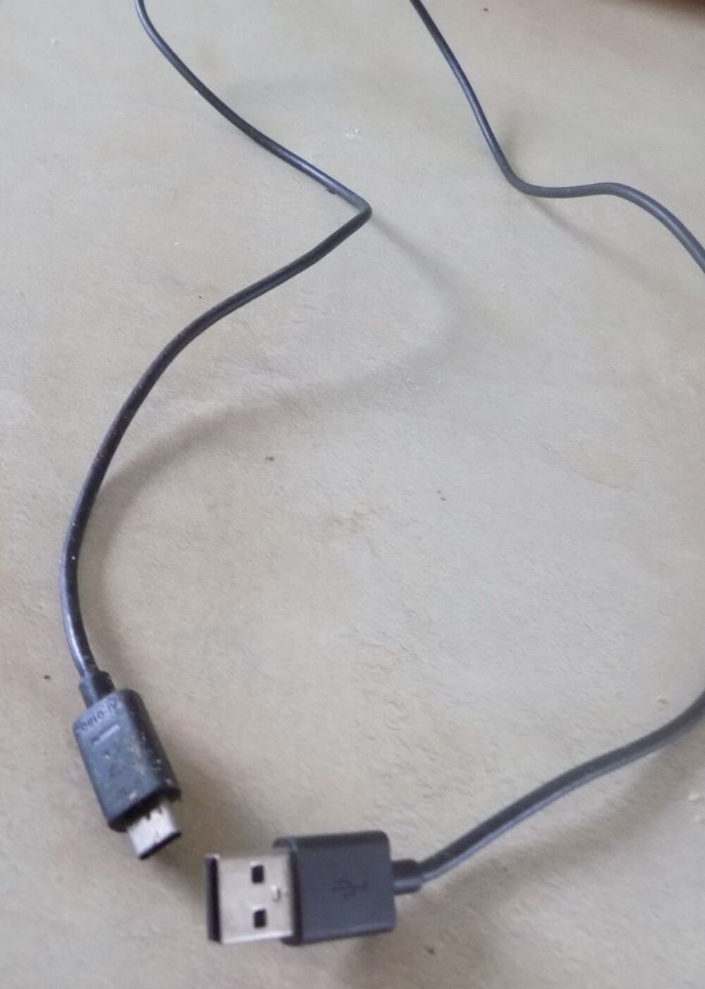 C&acirc;bles et chargeurs Matériel informatique
