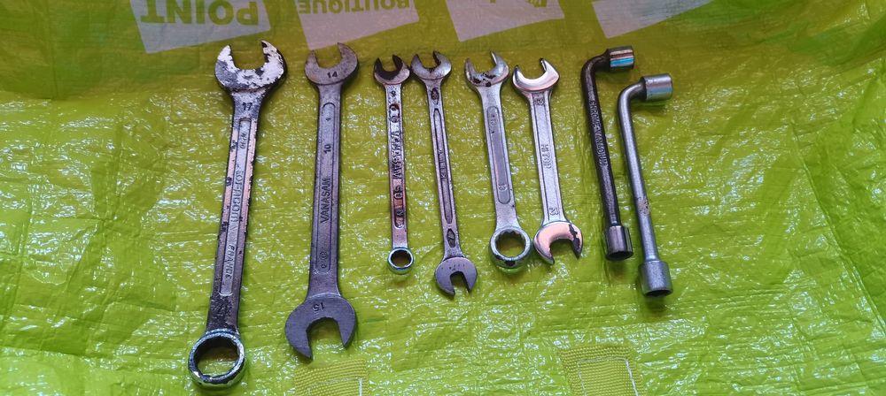 Lot de 8 cl&eacute;s Bricolage