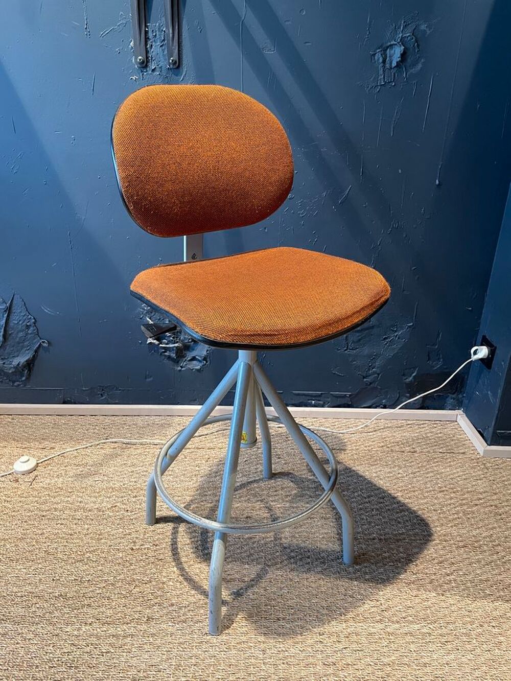 Chaise haute d'atelier indus vintage BAO LIVRAISON POSSIBLE Meubles