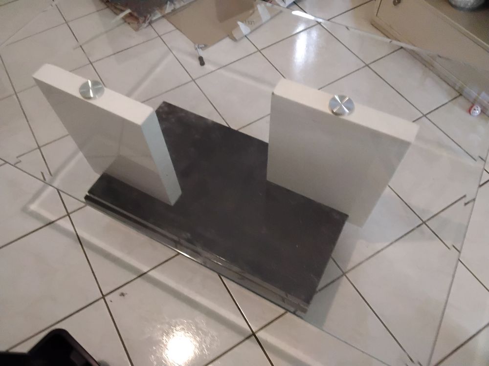 Table de salon taille base80sur 40 plateau100sur65 Meubles