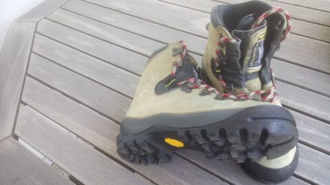 Chaussures cramponnables Sportiva, semelles Vibram 75 Grenoble (38)