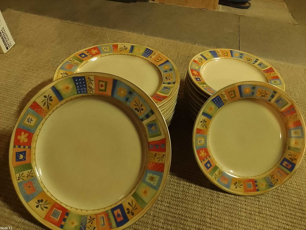 Lot assiettes plates assorties (remise en main propre) Décoration