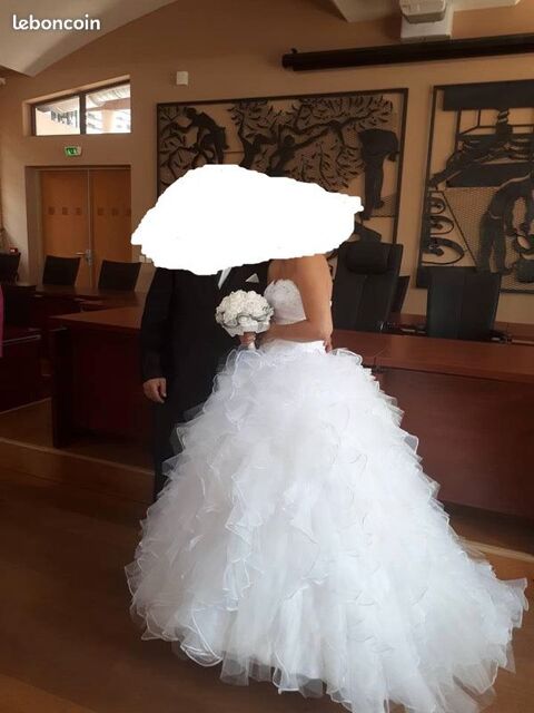 ROBE DE MARIEE BLANCHE + JUPON 0 Lorgues (83)