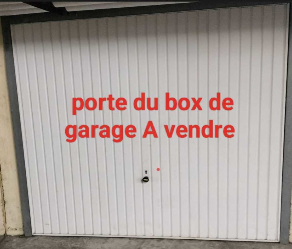 une porte de garage pasquilante Electroménager