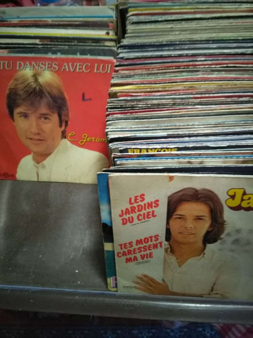 nombreux vinyls 45 tours Audio et hifi