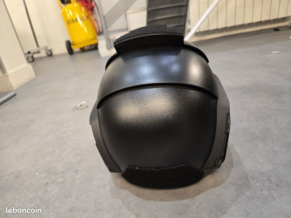 Casque int&eacute;gral noir grillag&eacute; airsoft/paintball Sports