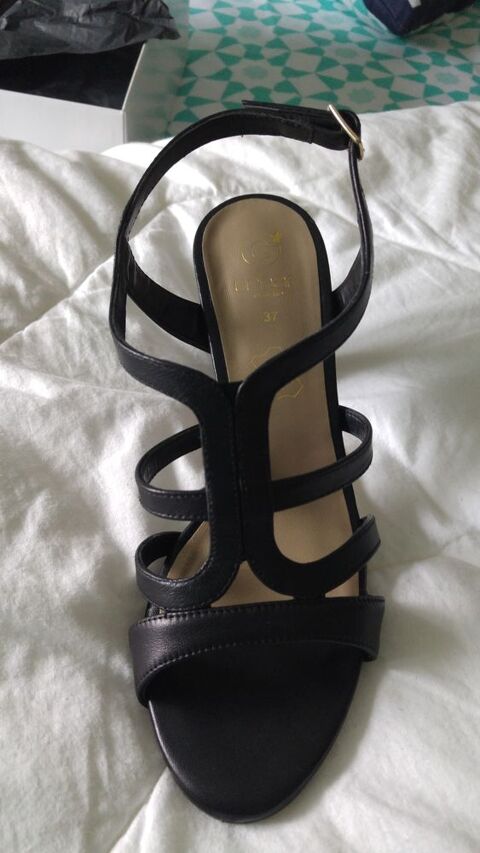 Nu pieds � talons en 37 20 Carbonne (31)