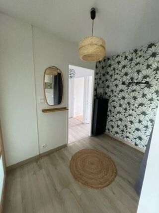  Appartement à louer 4 pièces 75 m²