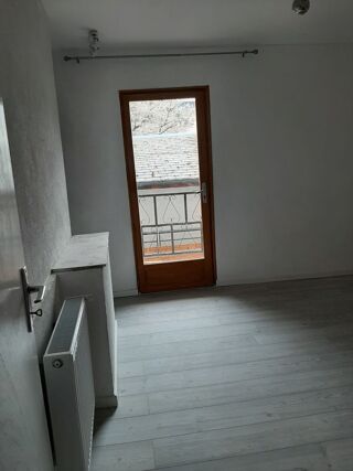  Appartement à louer 3 pièces 49 m² Chambéry