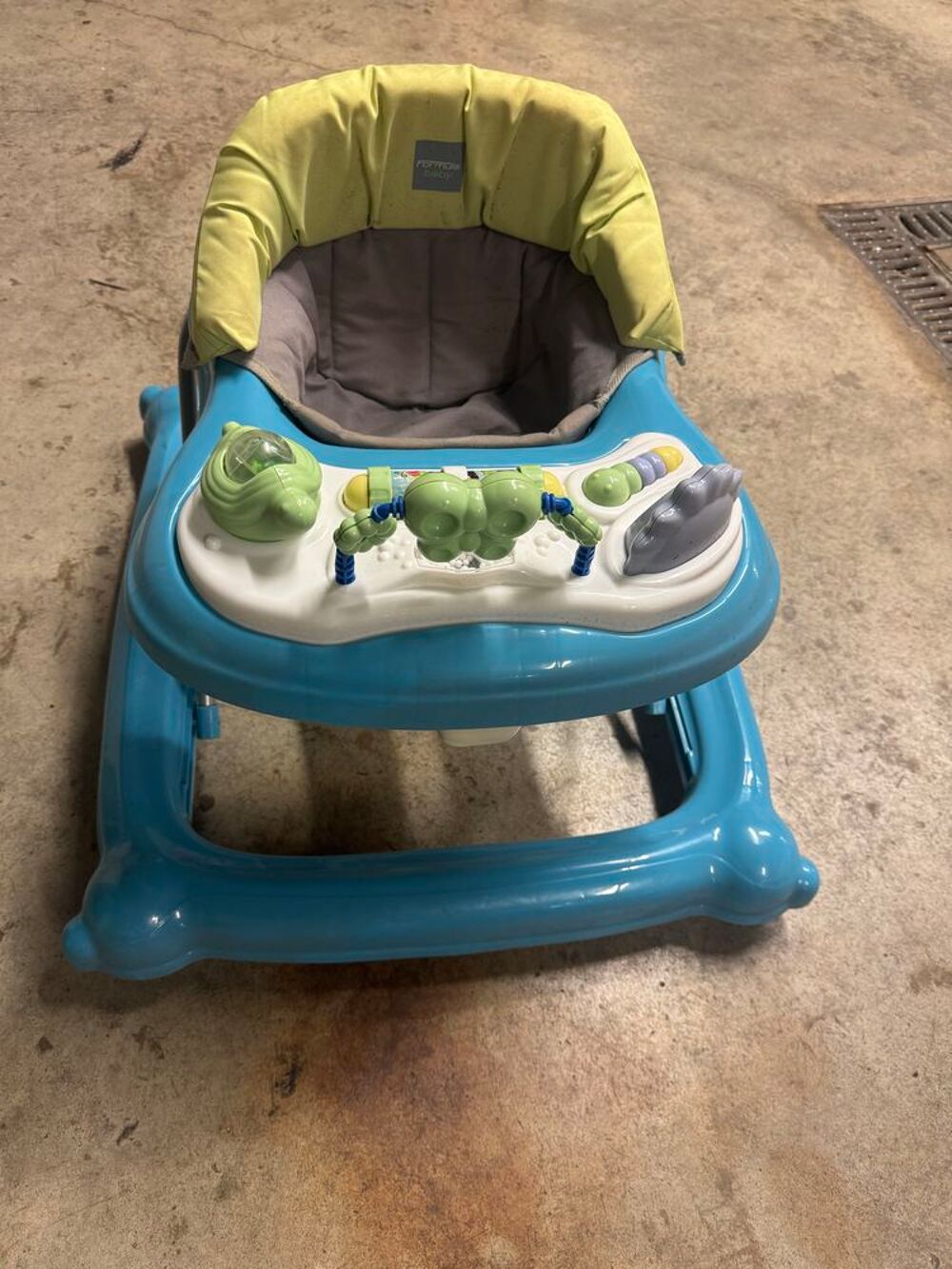 trotteur b&eacute;b&eacute; Puériculture