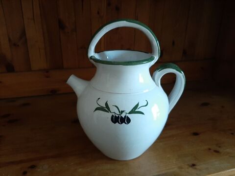 Pichet en faence 24 Le Lavandou (83)