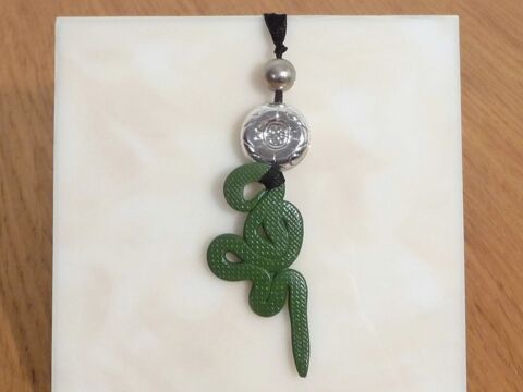 Collier/ Sautoir avec son Serpent Vert et Billes 3 Paris 15 (75)