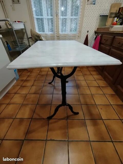 Table en marbre et fonte de bistrot restaurant ancienne
0 Beauvais (60)