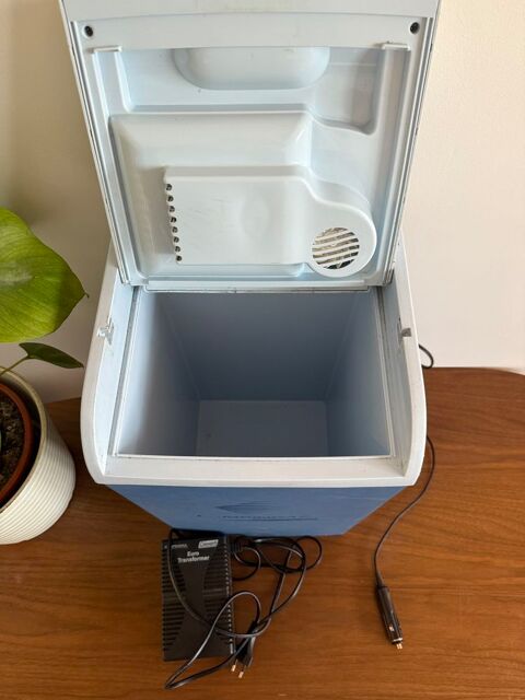 Glaci�re �lectrique CAMPINGAZ 23 litres. 30 Colombes (92)