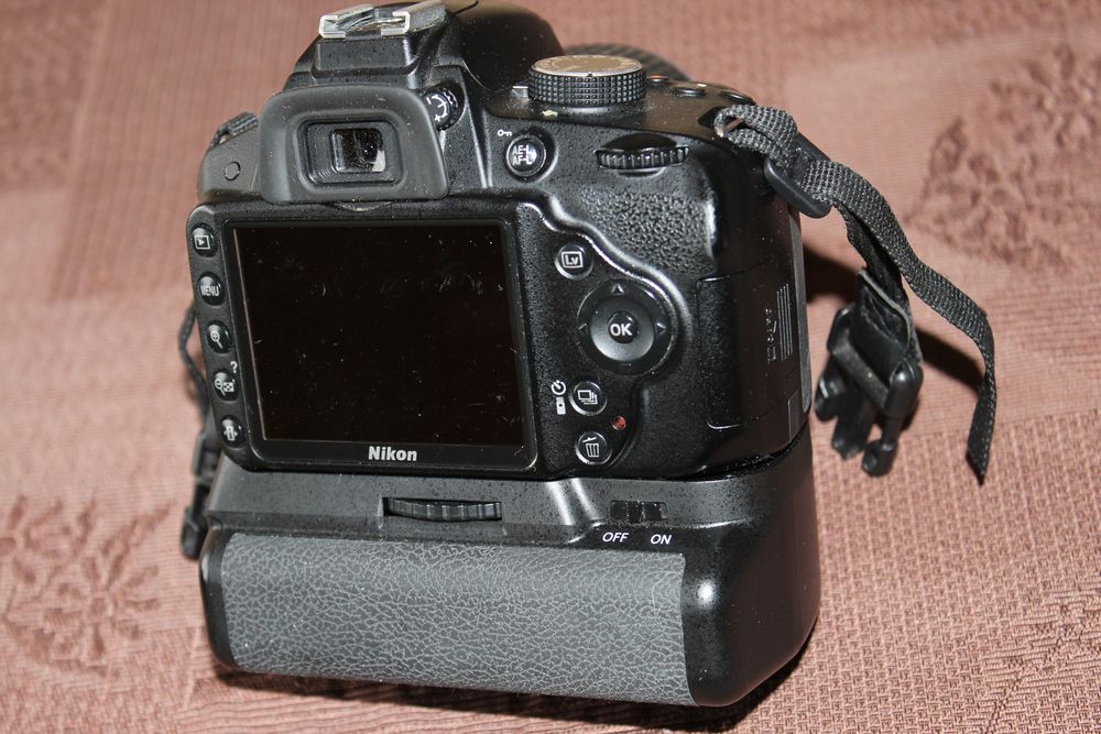 Nikon D3200 Reflex 24Mpx Objectif AF-S DX 18-55 mm et access Photos/Video/TV