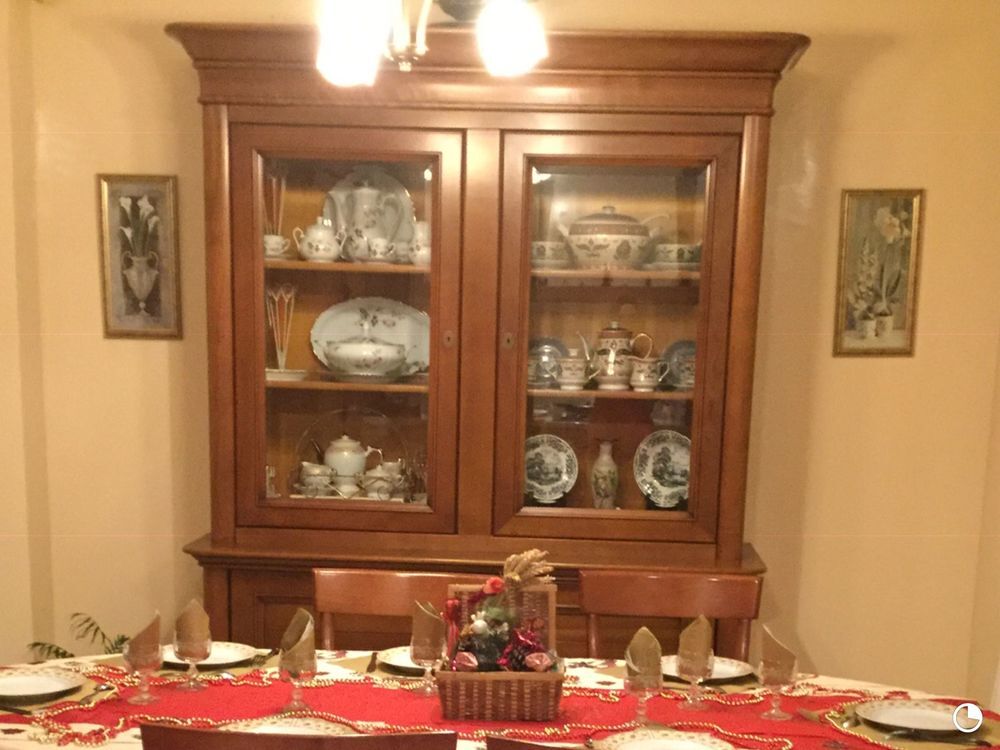Buffet Vitr&eacute; en bois merisier style Louis Philippe Meubles