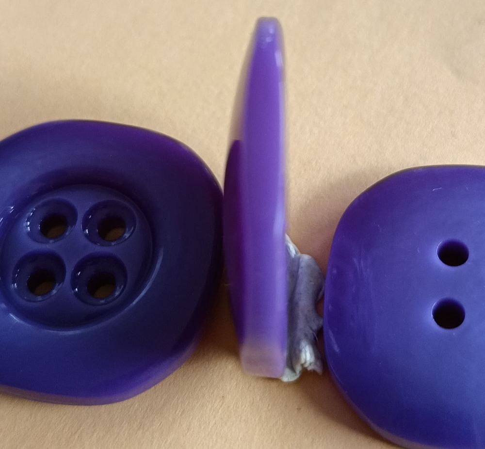 Rare lot de 8 boutons couture - Violet profond - Mati&egrave;re d Décoration