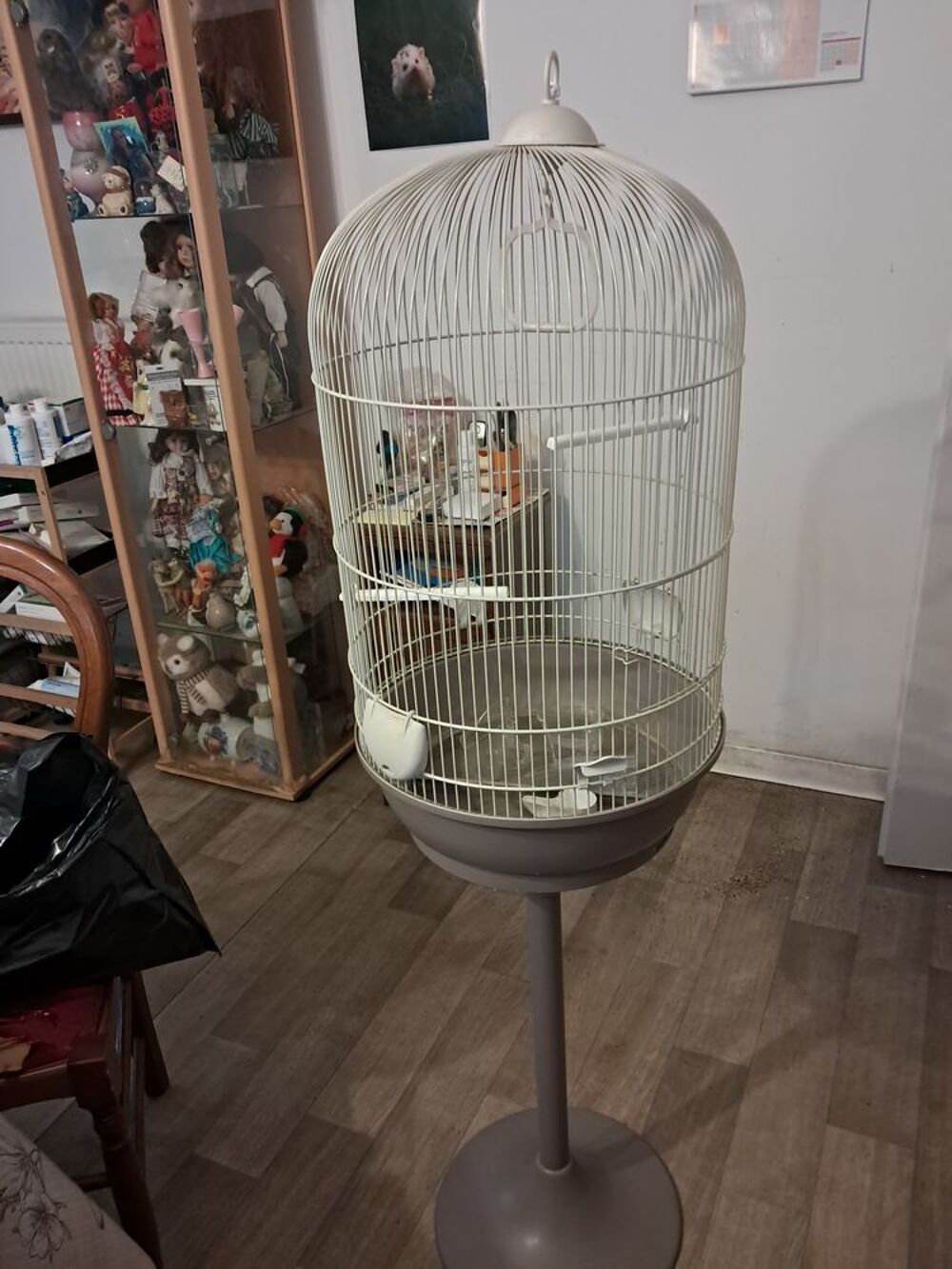   Cage ronde métallisée avec pied plastique adapte 