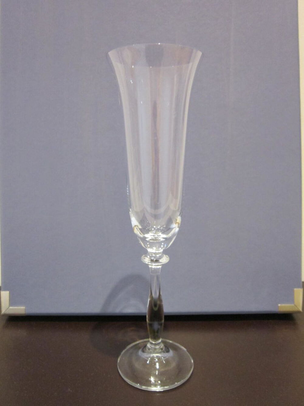 Ensemble de verres &agrave; eau, &agrave; vin et fl&ucirc;tes en cristallin Cuisine
