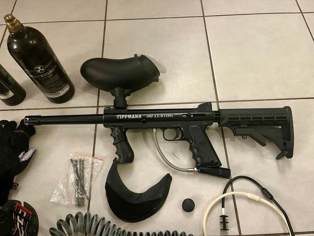 Lot paintball Tippmann 98 Custom avec canon carbone et acces Sports