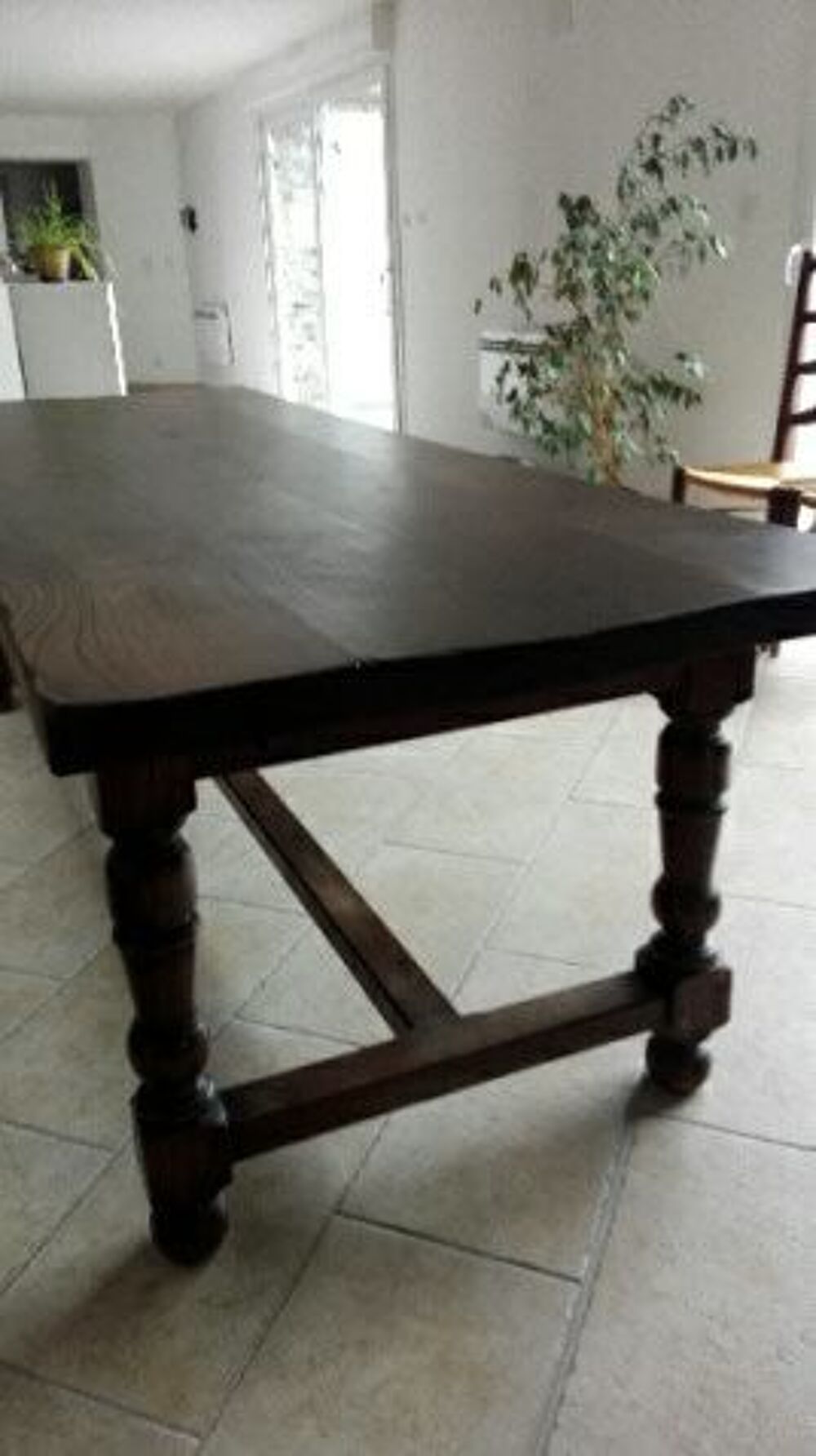 Table de ferme et 8 chaises Meubles