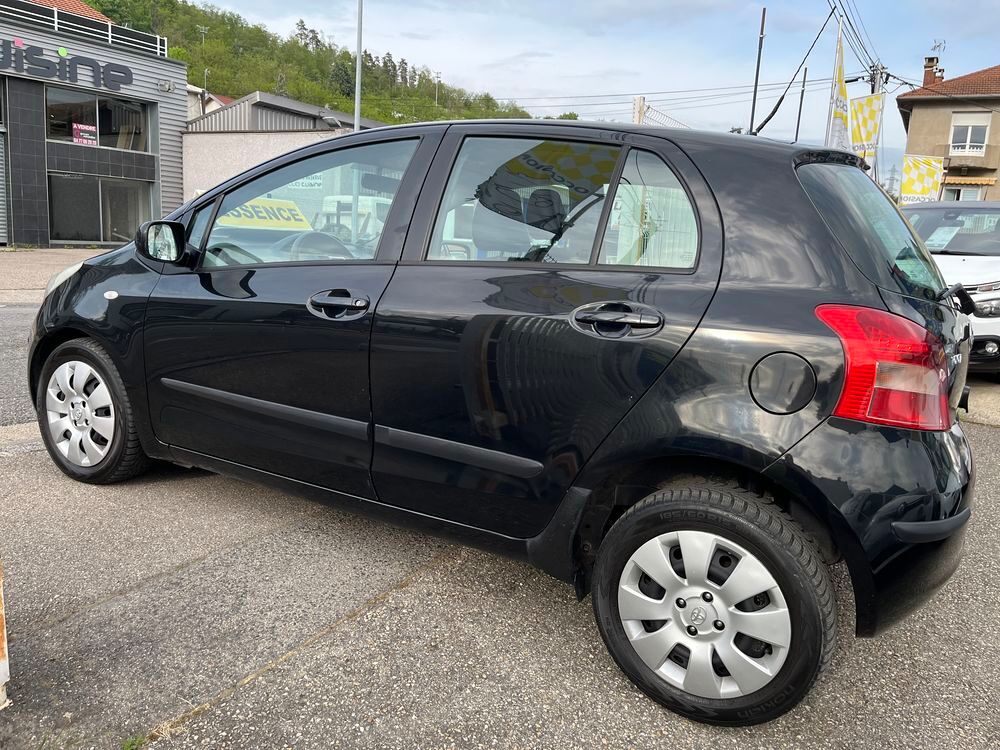 Yaris 1.3 - 87 VVT-i Luna 2007 occasion 42700 Firminy