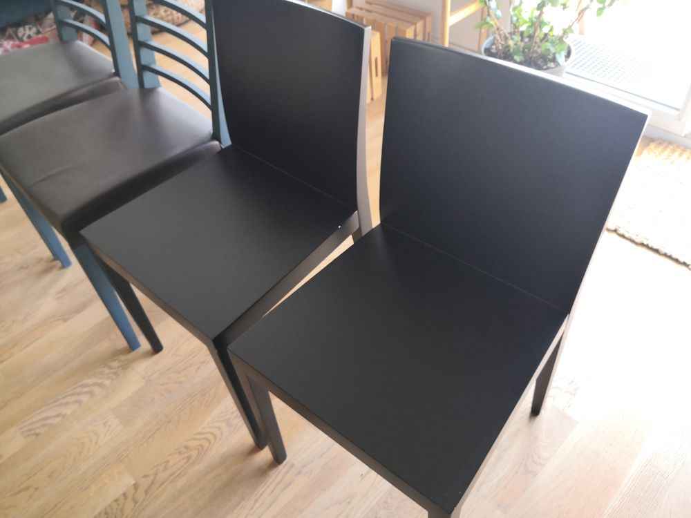 Chaises confortables par paire, 30 EUR la paire Meubles