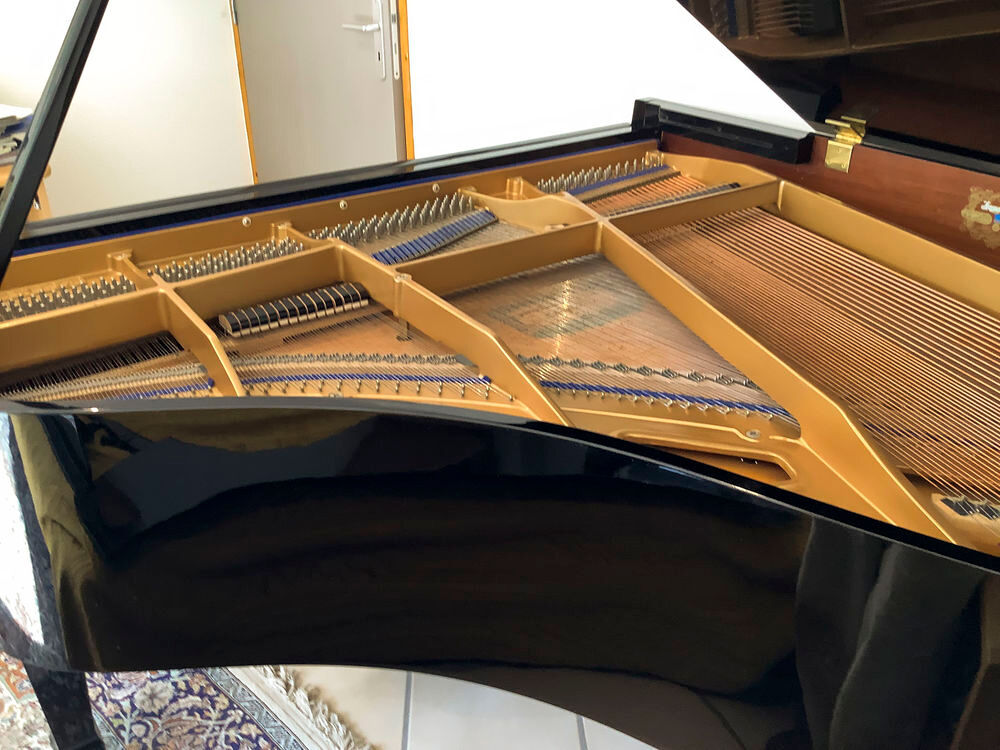 PIANO quart de queue KAWAI KG-2E laqu&eacute; noir Instruments de musique