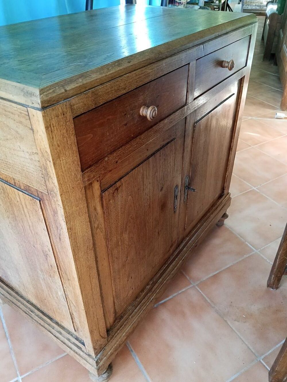 Buffet bas et chaise Meubles