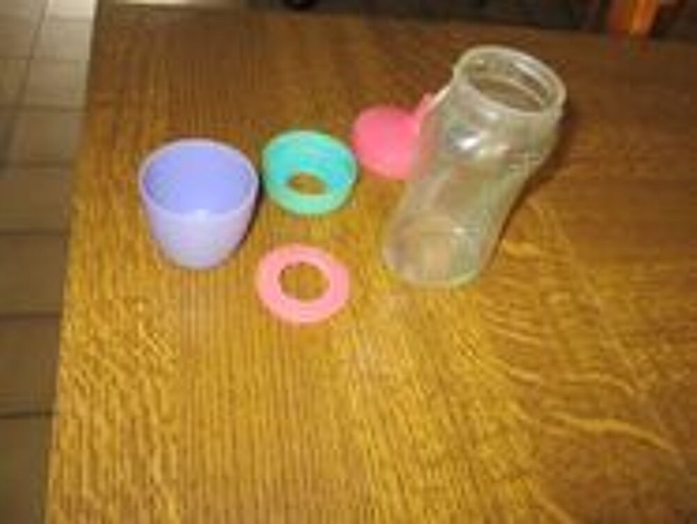 Biberon tupperware vintage et autres mod&egrave;les Décoration