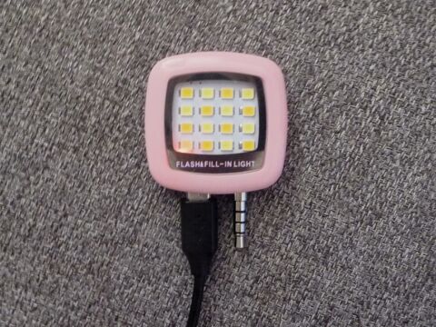 Flash Rechargeable Rose à 16 LED Réglables pour Téléphone 5 Paris 15 (75)
