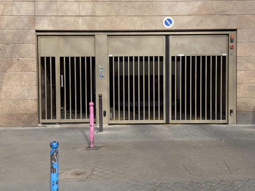 Location Parking/Garage Parking couvert ? Accès direct Bd de Charonne 75020 Paris 20