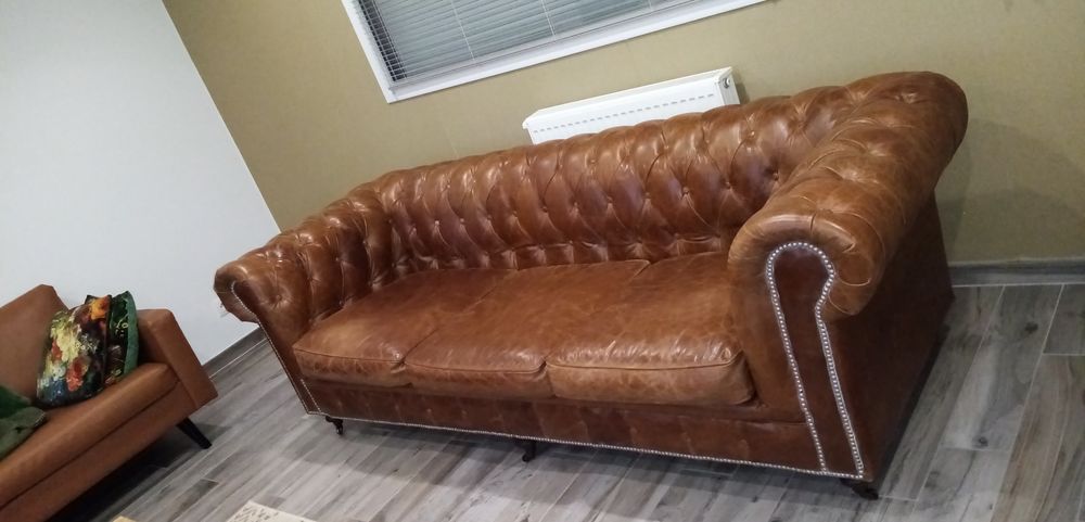 Canap&eacute; cuir marron chesterfield 4 places Meubles