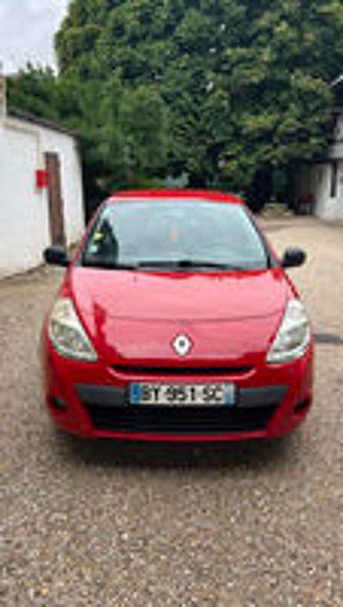 Clio III CLIO III SOCIETE DCI 75 ECO2 AIR EURO 5 2011 occasion 27000 &Eacute;vreux
