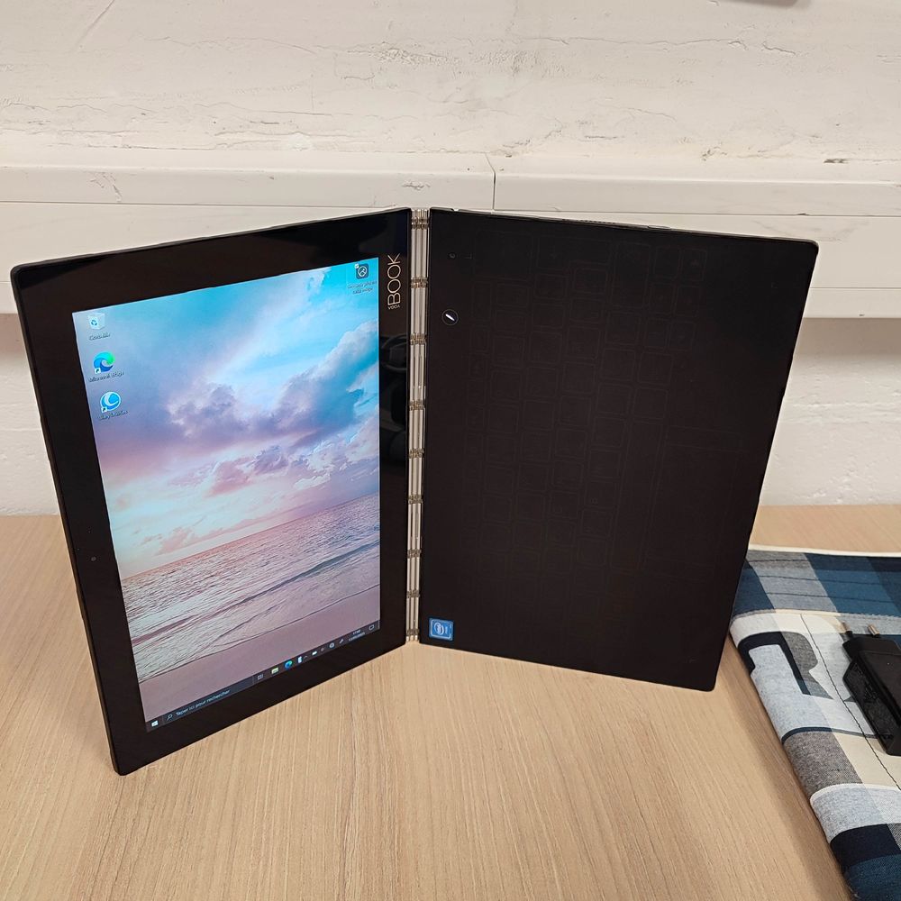 Pc portable tablette Lenovo Yoga Book Matériel informatique