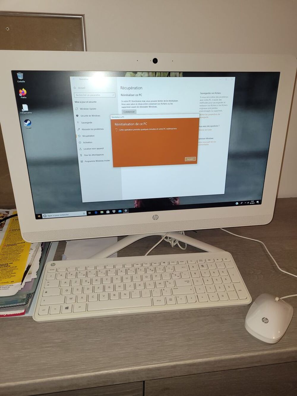 Ordinateur tout en un 
Marque hp
Matériel informatique