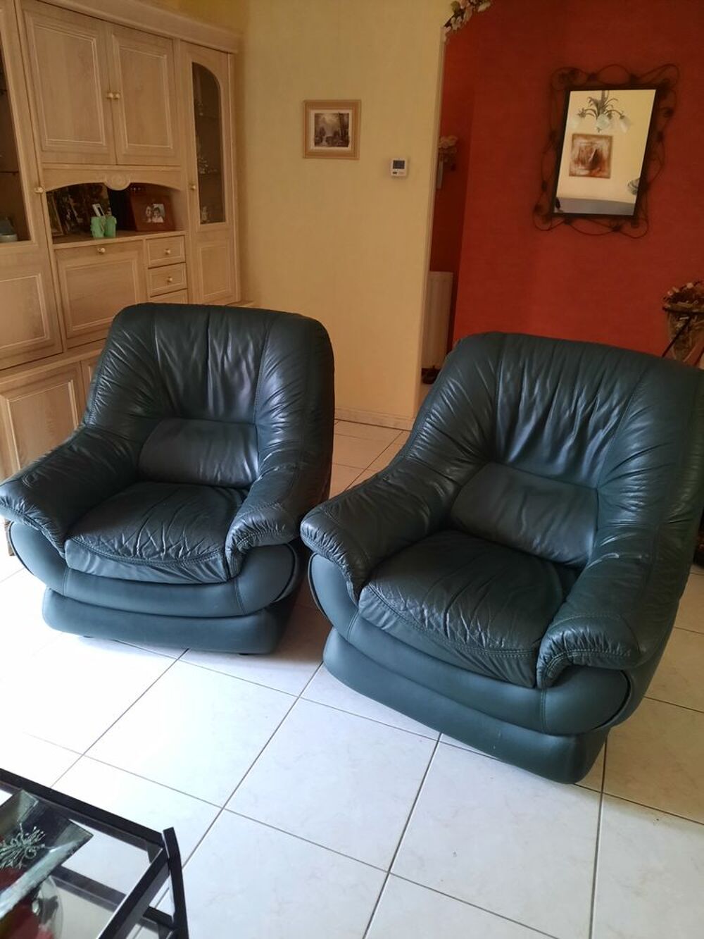 2 canap&eacute;s cuir Meubles