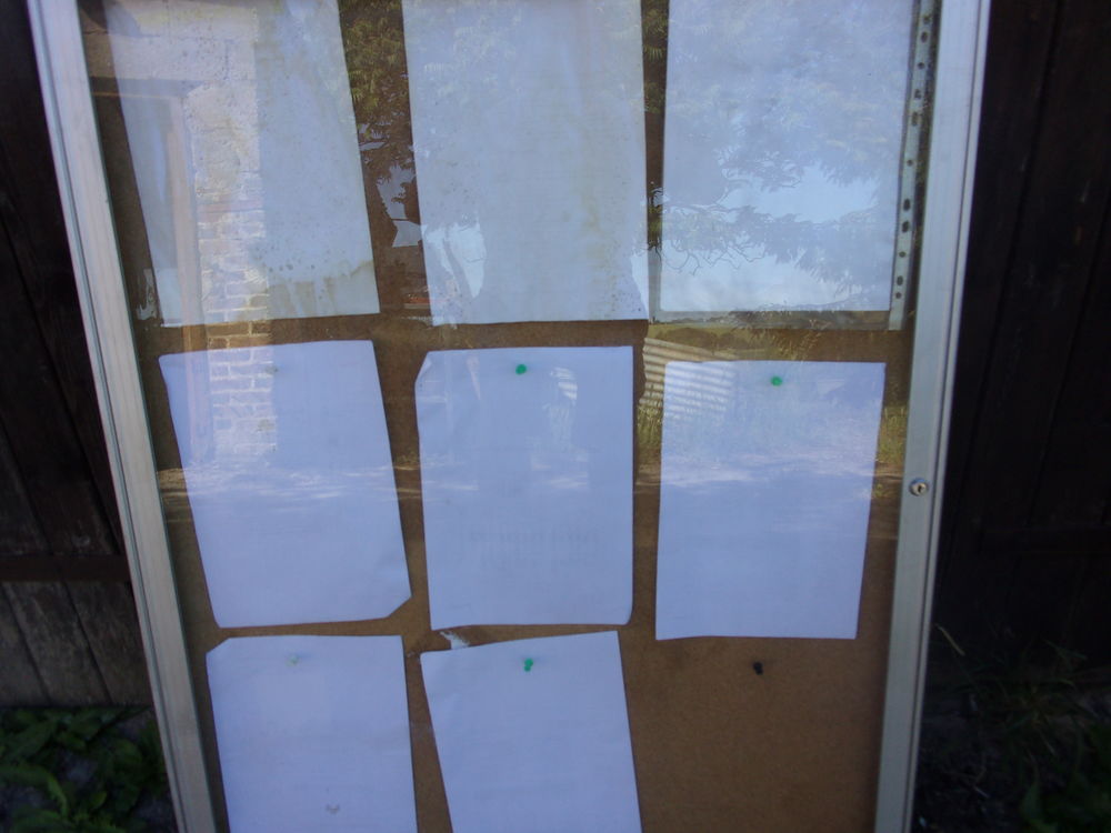vitrine d affichage interieur Meubles