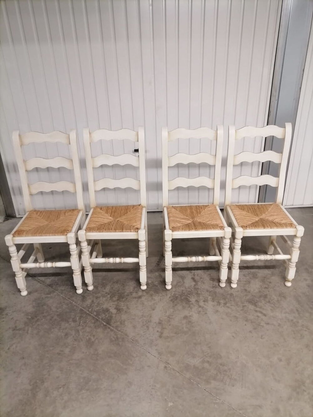 4 chaises en bois Meubles