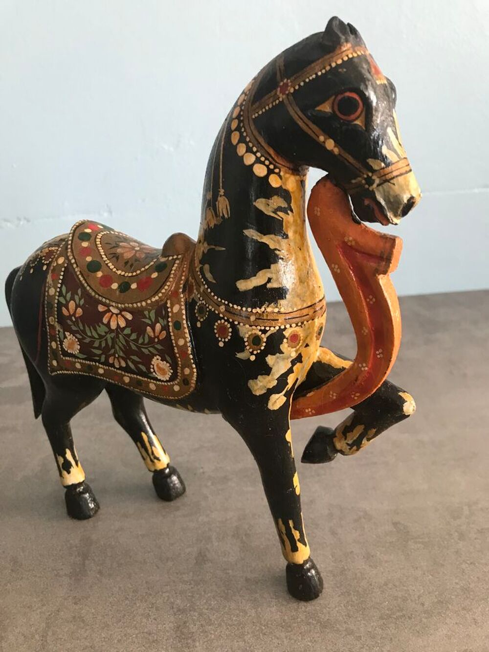 Cheval en bois peint artisanat indien Décoration