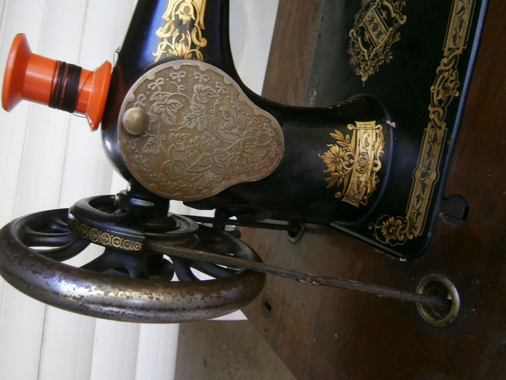 MACHINE a COUDRE SINGER Meubles