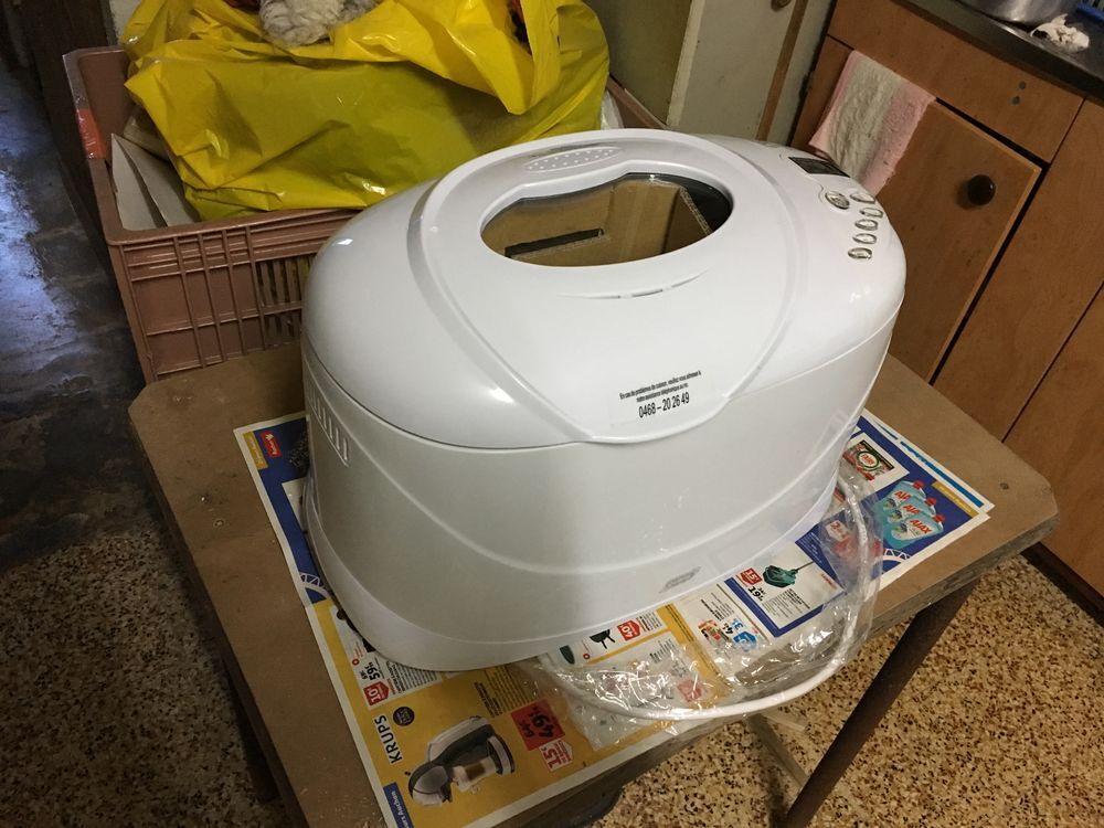 appareil &eacute;lectrom&eacute;nager &agrave; pain Electroménager