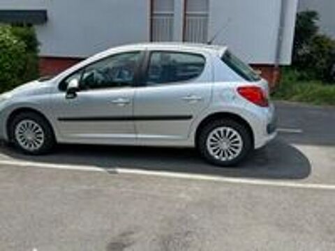 207 1.4e 75ch Premium 2008 occasion 08300 Rethel