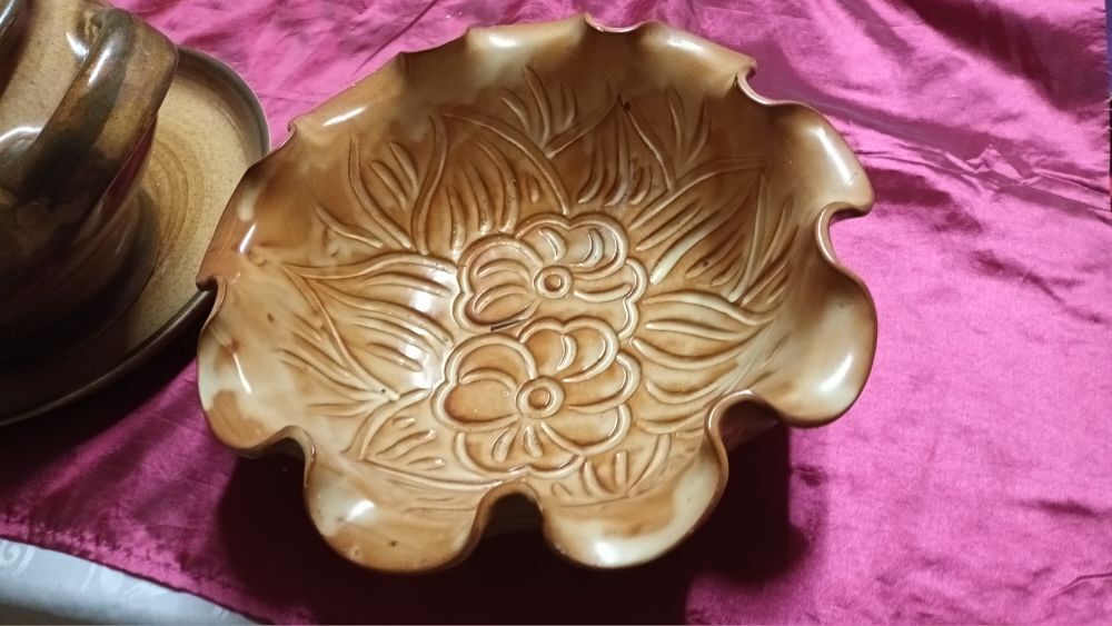 soupi&egrave;re et coupe en terre cuite Décoration