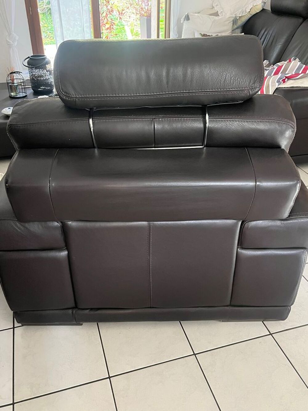 Fauteuil en cuir chocolat Meubles
