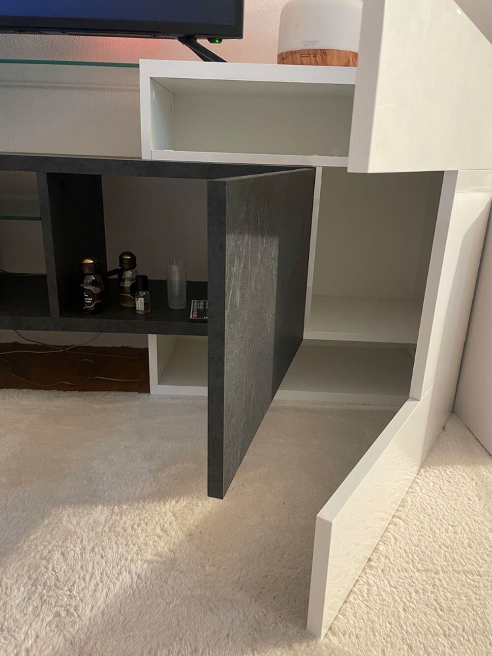 Meuble TV avec rangements Meubles