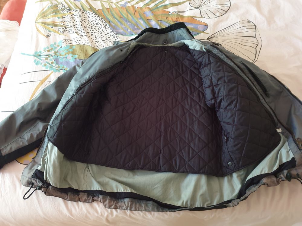 Veste moto Kway bon &eacute;tat Vêtements