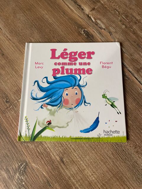 Livre enfant  Hachette jeunesse \'\'  Léger comme une plume  \'\' 2 Saleilles (66)