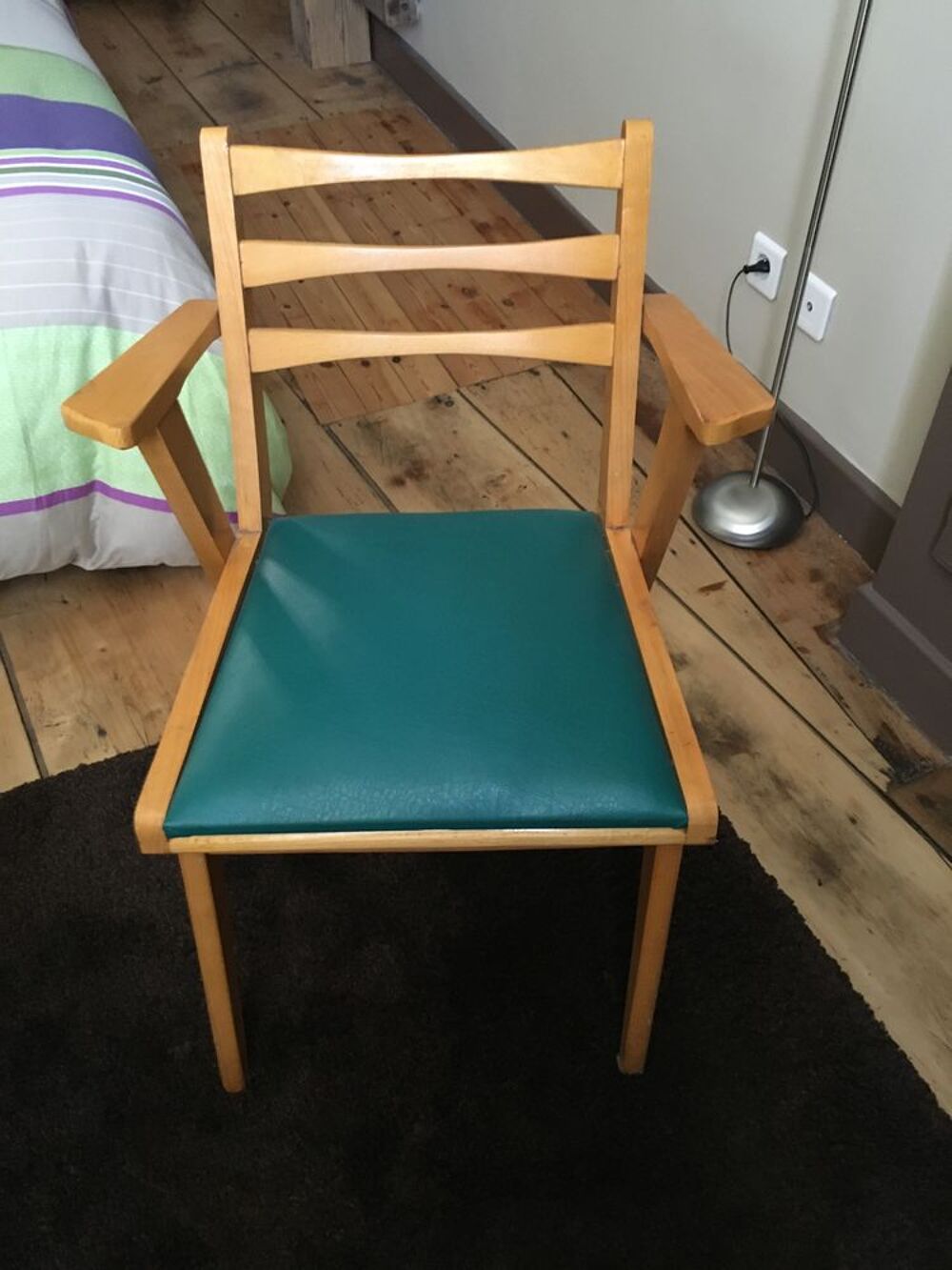CHAISE VINTAGE Meubles