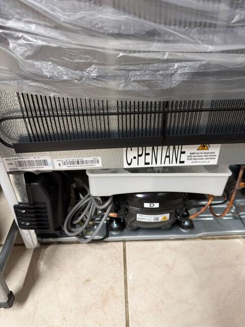 réfrigérateur  encastrable de marque Valberg tout neuf Sauvian (34)